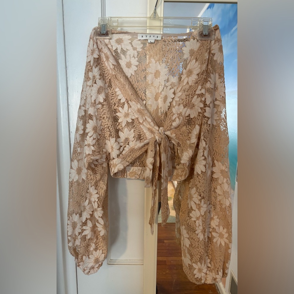 Nude Beige Floral Lace Crop Top